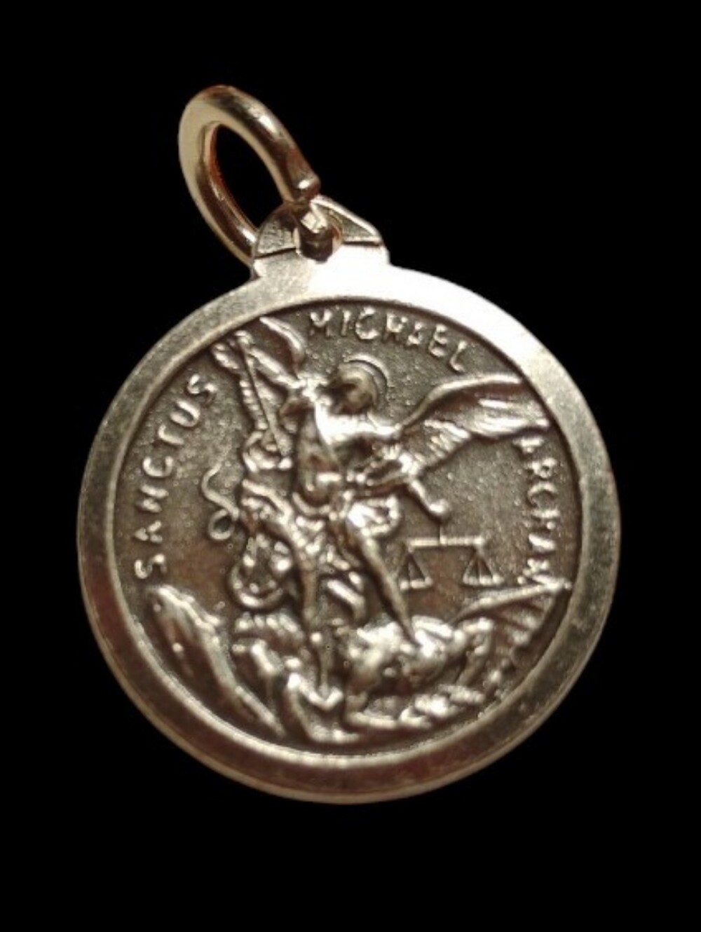 🆕 Saint Michael Round Medal Pendant